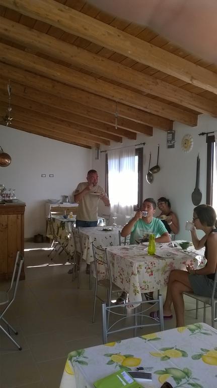 B&B Il Mirto Di Paola Torpè エクステリア 写真