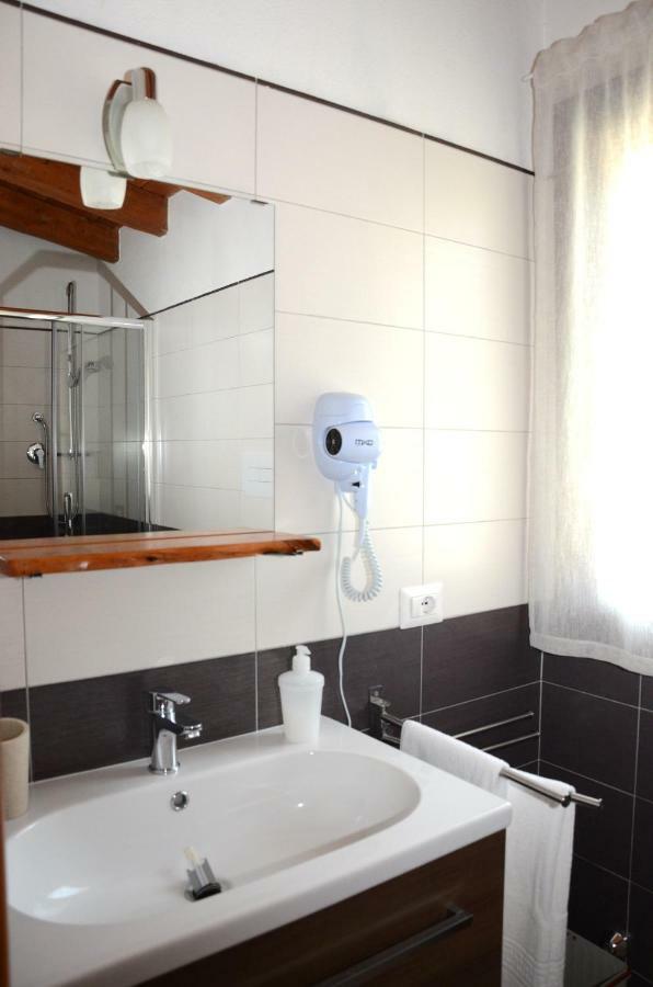 B&B Il Mirto Di Paola Torpè エクステリア 写真