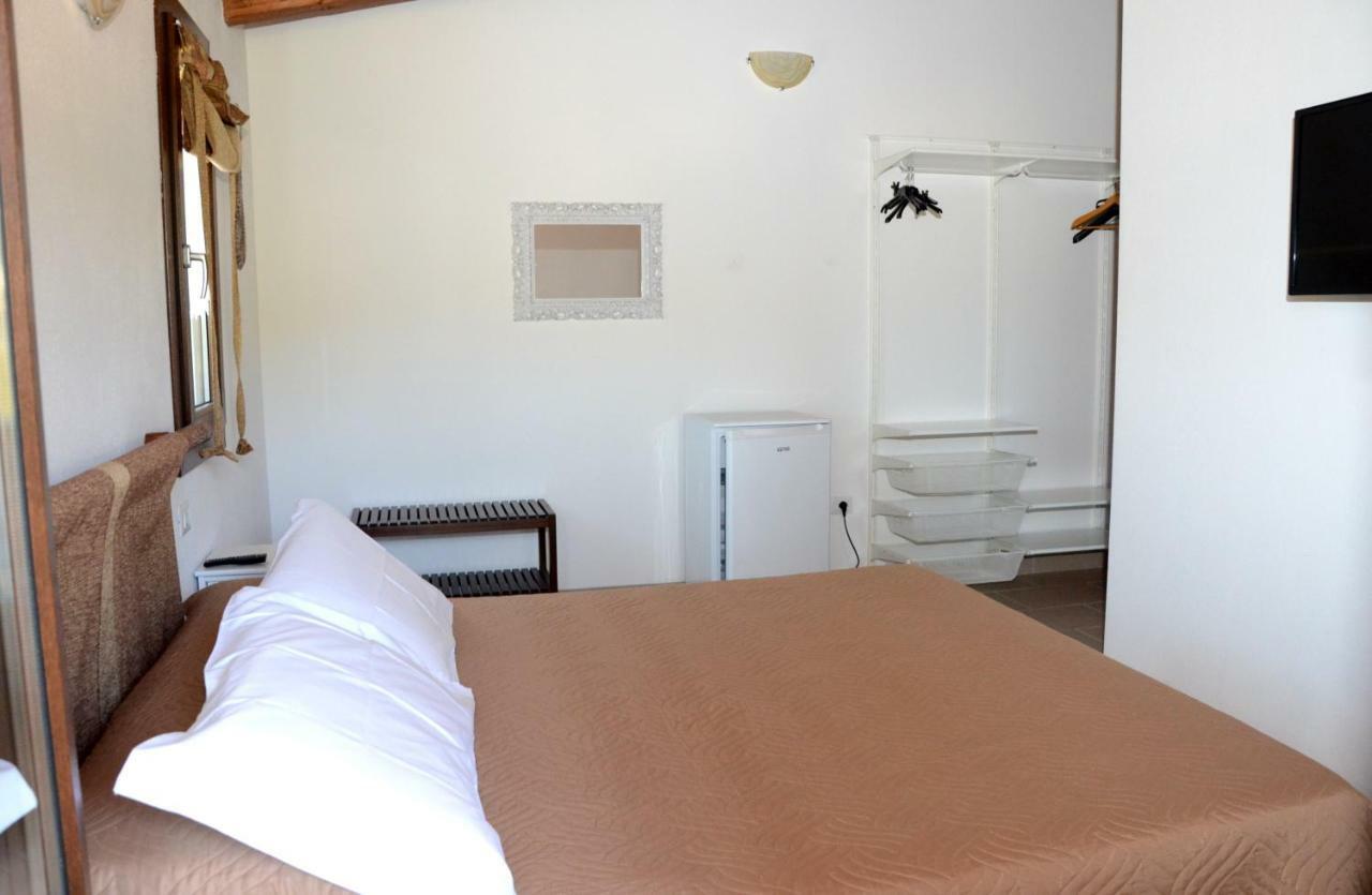 B&B Il Mirto Di Paola Torpè エクステリア 写真