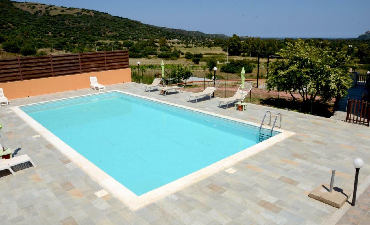 B&B Il Mirto Di Paola Torpè エクステリア 写真