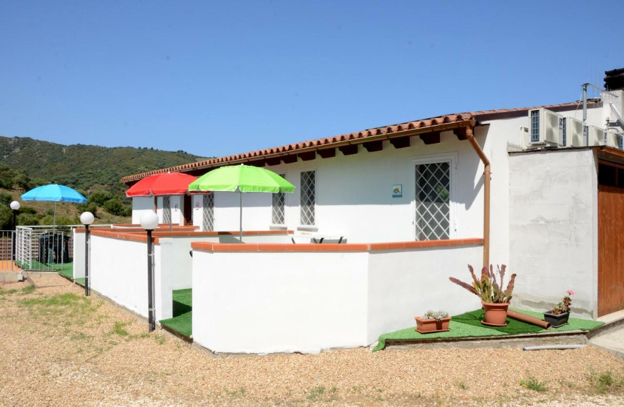 B&B Il Mirto Di Paola Torpè エクステリア 写真